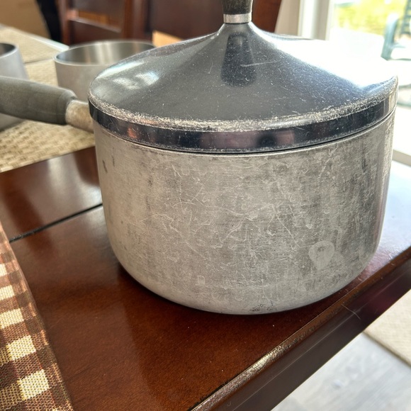 Vintage Pots & Pans - Picture 3 of 9